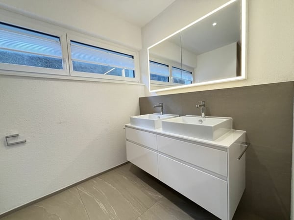 Exklusive 5.5 Zimmer-Terrassenwohnung mit Blick auf den Walensee 22