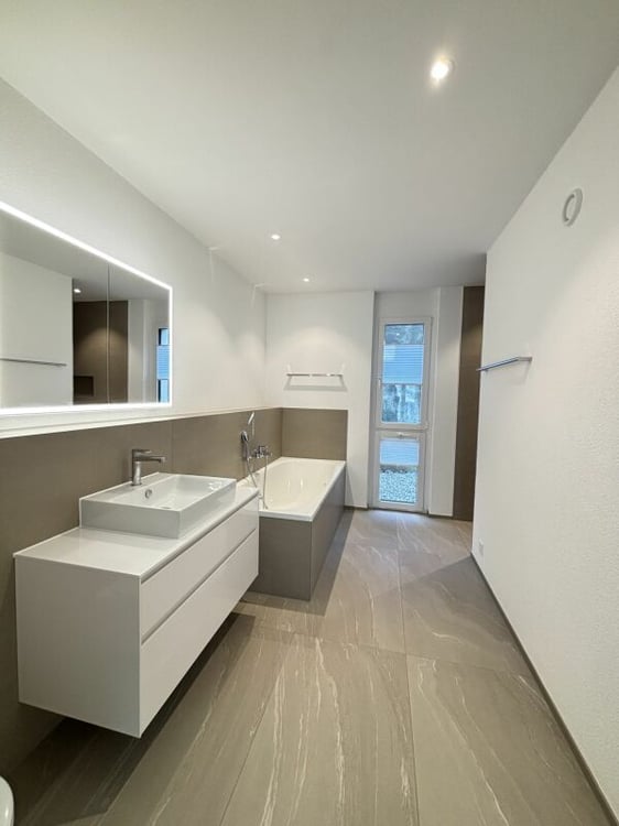 Exklusive 5.5 Zimmer-Terrassenwohnung mit Blick auf den Walensee 25