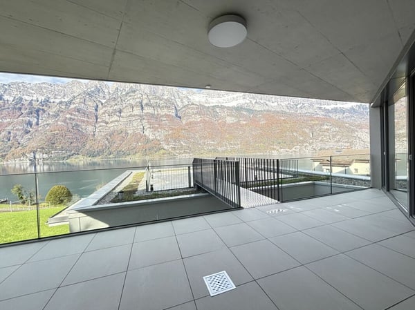 Exklusive 5.5 Zimmer-Terrassenwohnung mit Blick auf den Walensee 2