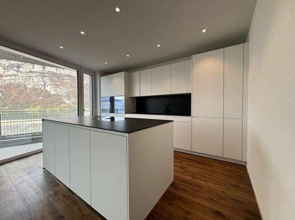Exklusive 5.5 Zimmer-Terrassenwohnung mit Blick auf den Walensee 4