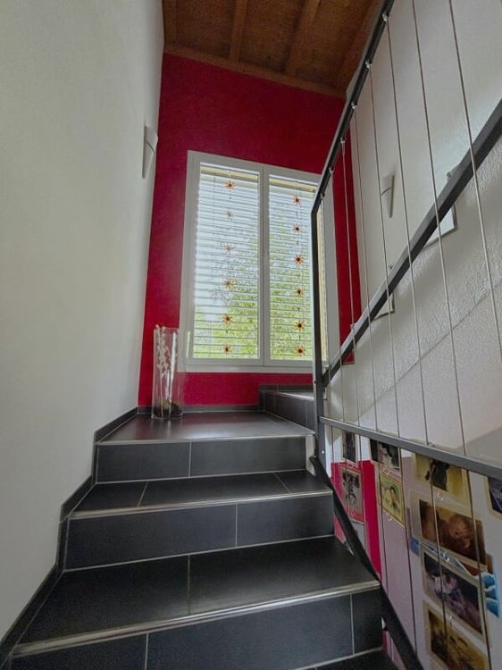 Attraktives 6.5 Zimmer-Doppeleinfamilienhaus mit Garten und Aussicht 12