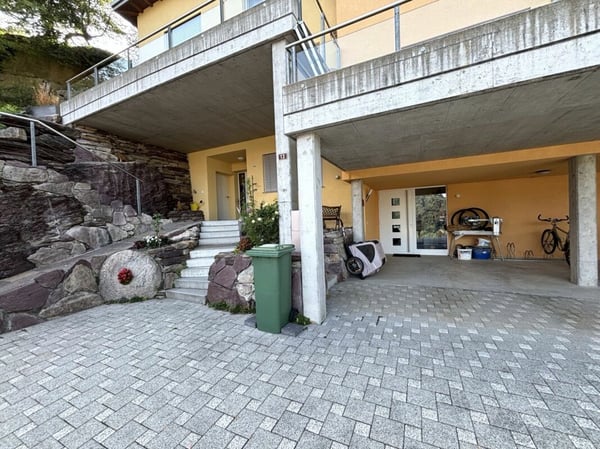 Attraktives 6.5 Zimmer-Doppeleinfamilienhaus mit Garten und Aussicht 29