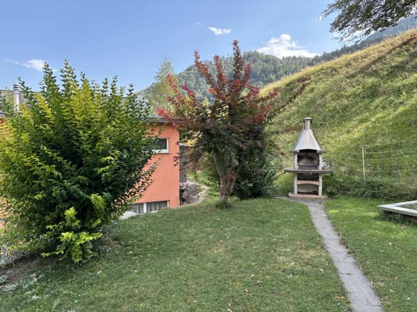 Attraktives 6.5 Zimmer-Doppeleinfamilienhaus mit Garten und Aussicht 25