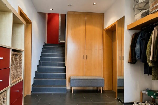 Attraktives 6.5 Zimmer-Doppeleinfamilienhaus mit Garten und Aussicht 10