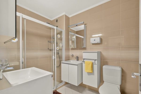 Gepflegte 3.5 Zimmer-Ferienwohnung am Lago Maggiore in Tenero 14