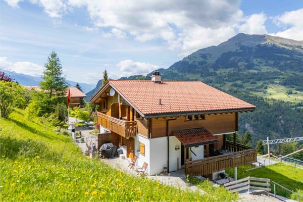 4.5 Zimmer Ferienwohnung mitten im Ski- und Wandergebiet Grüsch-Danusa 2