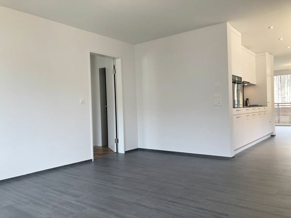 moderne 3.5-Zi. Wohnung im idyllischen Seewis 4