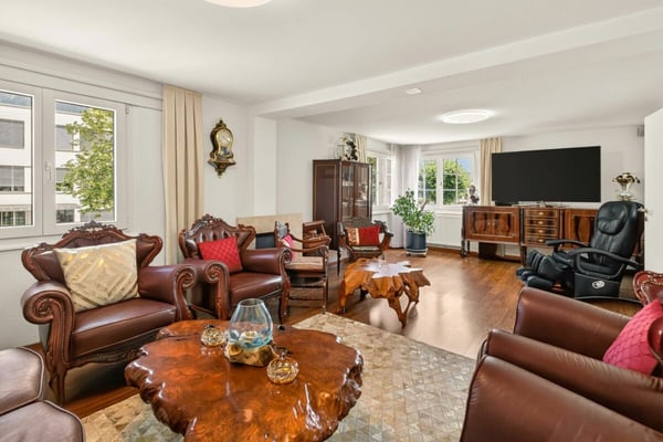 Attraktiver Hausteil mit zwei Wohneinheiten und vielseitiger Nutzung 4