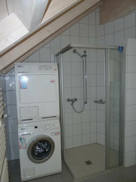 Gemütliche 3.5-Zimmer-Dachwohnung mit Specksteinofen und Galerie 7