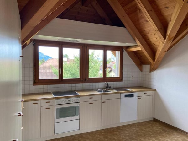 Charmante und helle 4.5-Zimmer-Dachwohnung an ruhiger Lage im Werdenberg 3