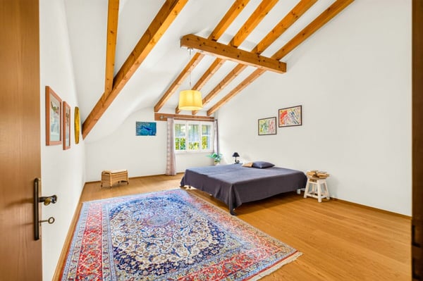 Ein Zuhause der besonderen Art - charmantes 7.5-Zimmer Einfamilienhaus mit Gartenidylle 16