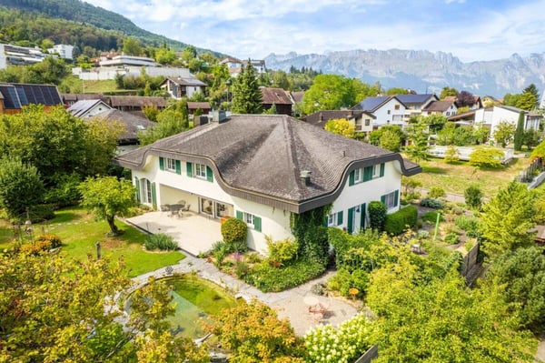Ein Zuhause der besonderen Art - charmantes 7.5-Zimmer Einfamilienhaus mit Gartenidylle 27