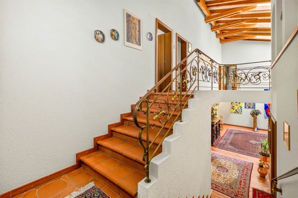 Ein Zuhause der besonderen Art - charmantes 7.5-Zimmer Einfamilienhaus mit Gartenidylle 14