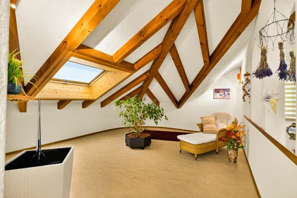 Ein Zuhause der besonderen Art - charmantes 7.5-Zimmer Einfamilienhaus mit Gartenidylle 20