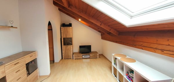 Frisch renovierte 2.5-Zimmer-Dachwohnung in Rüthi SG 2