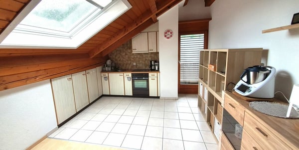 Frisch renovierte 2.5-Zimmer-Dachwohnung in Rüthi SG 4