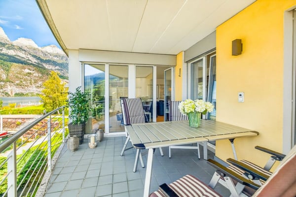 Wohnen in erster Seereihe: 4.5-Zimmerwohnung mit Seepanorama und Blick auf die Churfirsten 19
