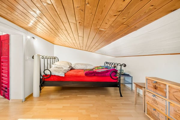 Charmante 2.5-Zimmer-Dachwohnung an ruhiger Lage - Ihr neues Zuhause wartet auf Sie! 15