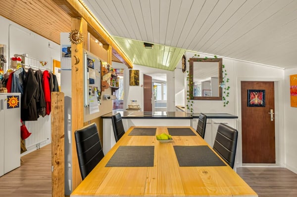 Charmante 2.5-Zimmer-Dachwohnung an ruhiger Lage - Ihr neues Zuhause wartet auf Sie! 6