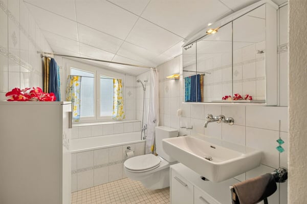 Charmante 2.5-Zimmer-Dachwohnung an ruhiger Lage - Ihr neues Zuhause wartet auf Sie! 13