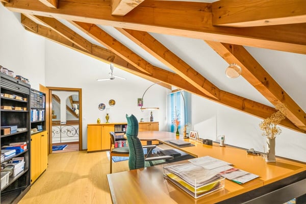 Ein Zuhause der besonderen Art - charmantes 7.5-Zimmer Einfamilienhaus mit Gartenidylle 15