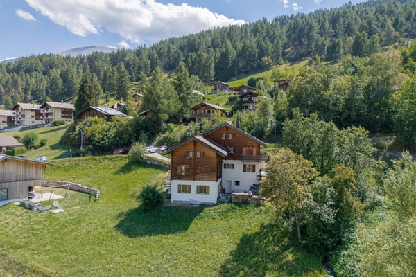 Doppelhaushälfte an ruhiger Lage in Eischoll 10