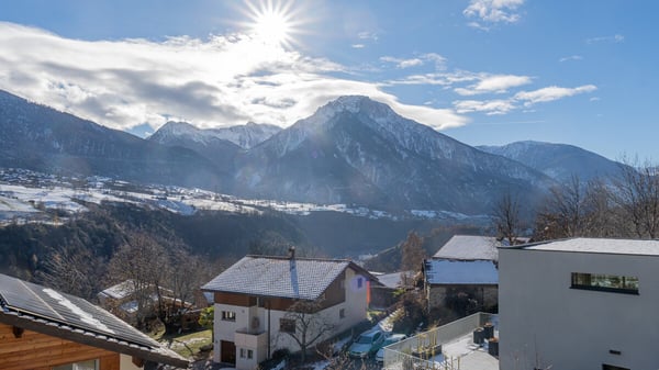 Grosszügiges Einfamilienhaus an ruhiger und sonniger Lage in Bitsch 7