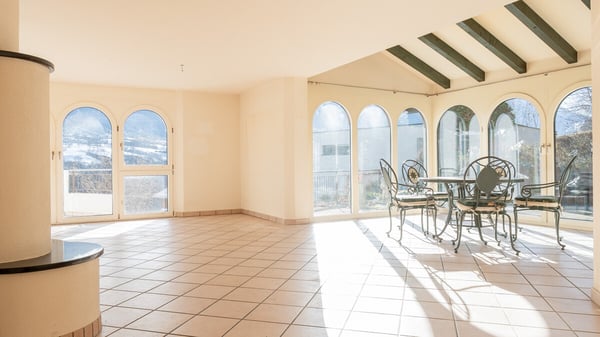 Grosszügiges Einfamilienhaus an ruhiger und sonniger Lage in Bitsch 2