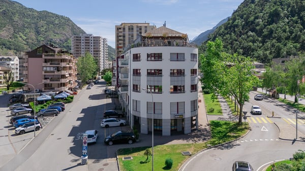 Grosszügige 4.5-Zimmerwohnung mit Studio an idealer Lage in Visp 1
