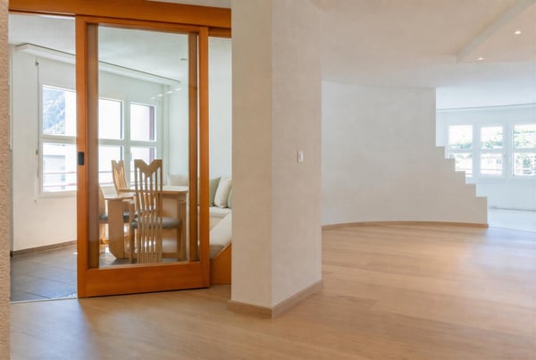 Grosszügige 4.5-Zimmerwohnung mit Studio an idealer Lage in Visp 2