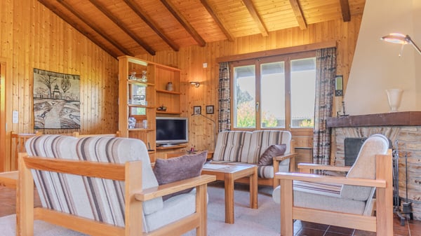 Zweifamilienchalet an ruhiger Lage in Vex 10