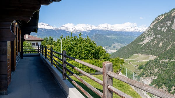 Zweifamilienchalet an ruhiger Lage in Vex 3