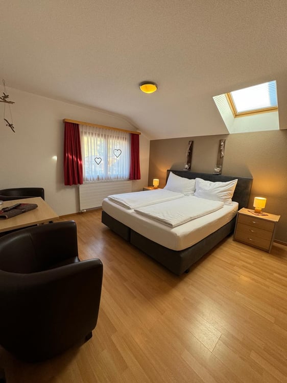 ZU MIETEN: Erstklassiges Hotel-Restaurant RONALP in Bürchen an top Lag 3