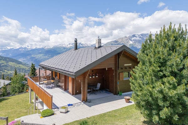 Charmantes Chalet mit Weitsicht in Bürchen 1