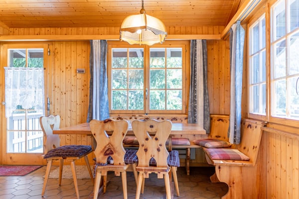Reizendes Ferienchalet mit viel Ambience in Bürchen 6