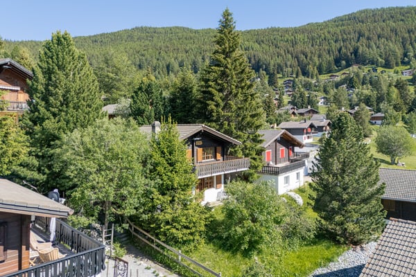Reizendes Ferienchalet mit viel Ambience in Bürchen 2