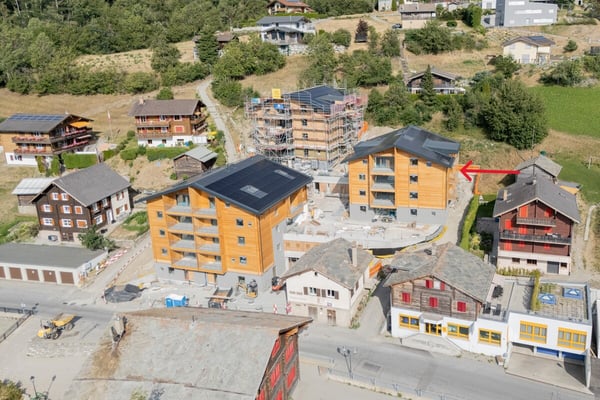 4.5-Zimmer-Dachgeschosswohnung (Zweitwohnung) im Neubau Hasol in Bürch 1