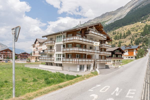 Lichtdurchflutete 4.5-Zimmerwohnung an begehrter Lage in Täsch Das T 1