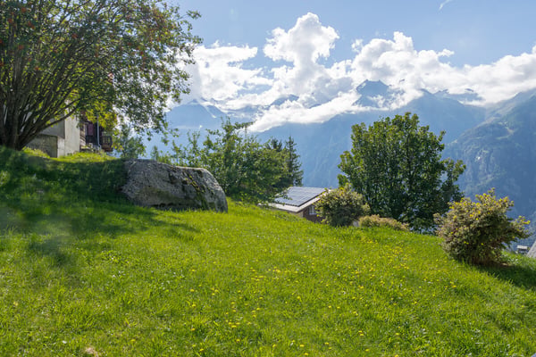 Klein und fein  heimelige 2-Zimmerwohnung mit Weitblick in Grächen 3