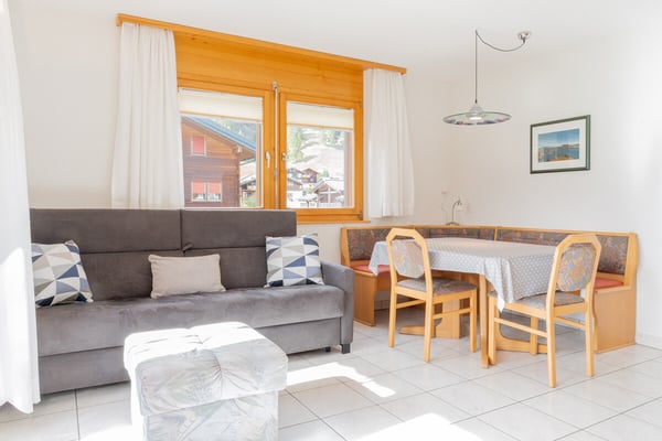 Charmante 2.5-Zimmerwohnung mit traumhafter Aussicht in Ulrichen 6