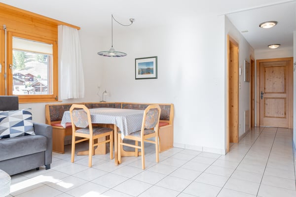 Charmante 2.5-Zimmerwohnung mit traumhafter Aussicht in Ulrichen 5