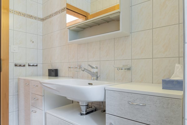 Charmante 2.5-Zimmerwohnung mit traumhafter Aussicht in Ulrichen 12