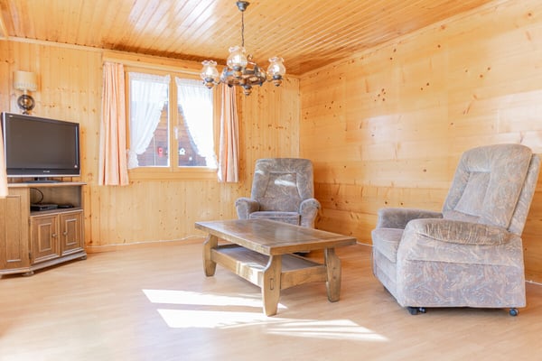 Chalet mit zwei Wohnungen oberhalb von Fiesch 5