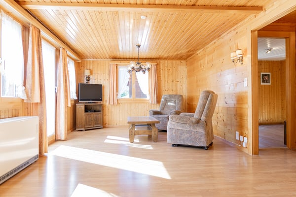 Chalet mit zwei Wohnungen oberhalb von Fiesch 4