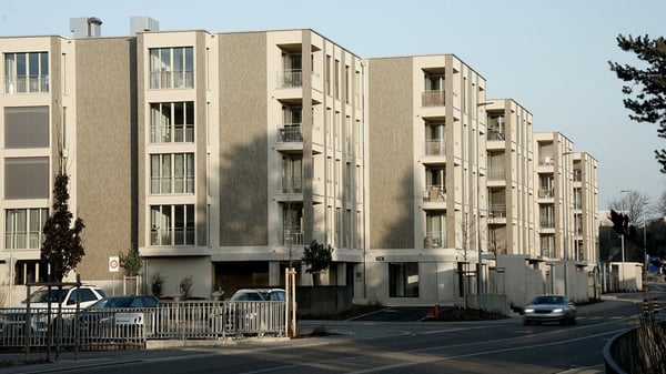 Einstellplätze in der Überbauung Schweizer