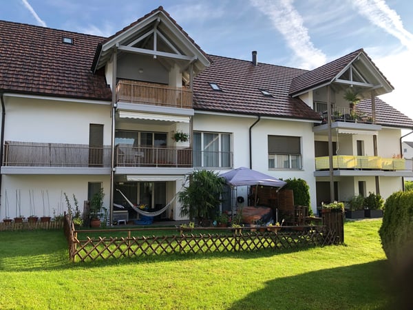 Charmante 5.5-Zimmer-Maisonette-Wohnung in Auw – Sofort verfügbar! 1