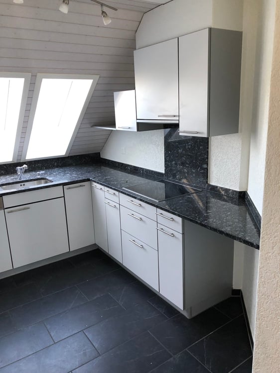 Charmante 5.5-Zimmer-Maisonette-Wohnung in Auw – Sofort verfügbar! 2