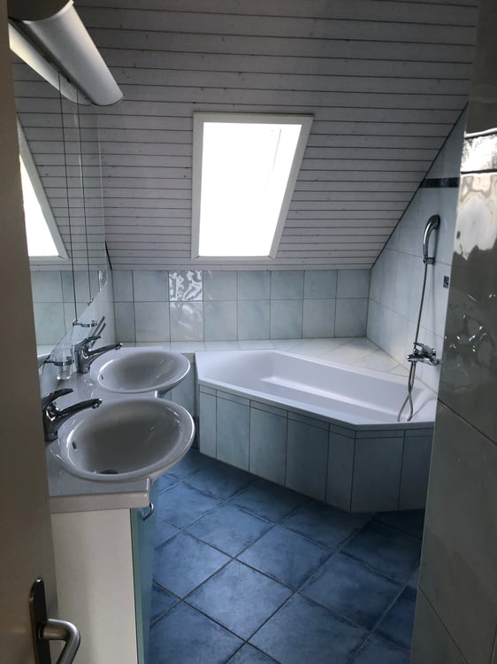 Charmante 5.5-Zimmer-Maisonette-Wohnung in Auw – Sofort verfügbar! 3