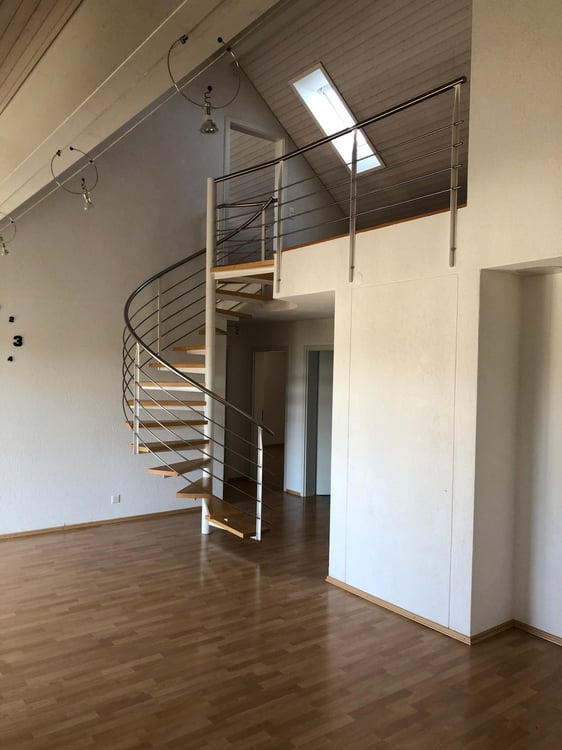 Charmante 5.5-Zimmer-Maisonette-Wohnung in Auw – Sofort verfügbar! 4