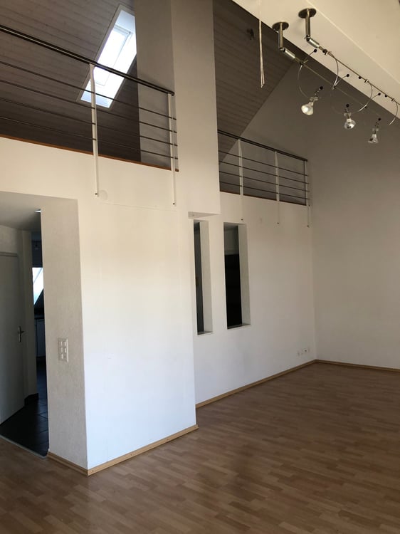 Charmante 5.5-Zimmer-Maisonette-Wohnung in Auw – Sofort verfügbar! 5